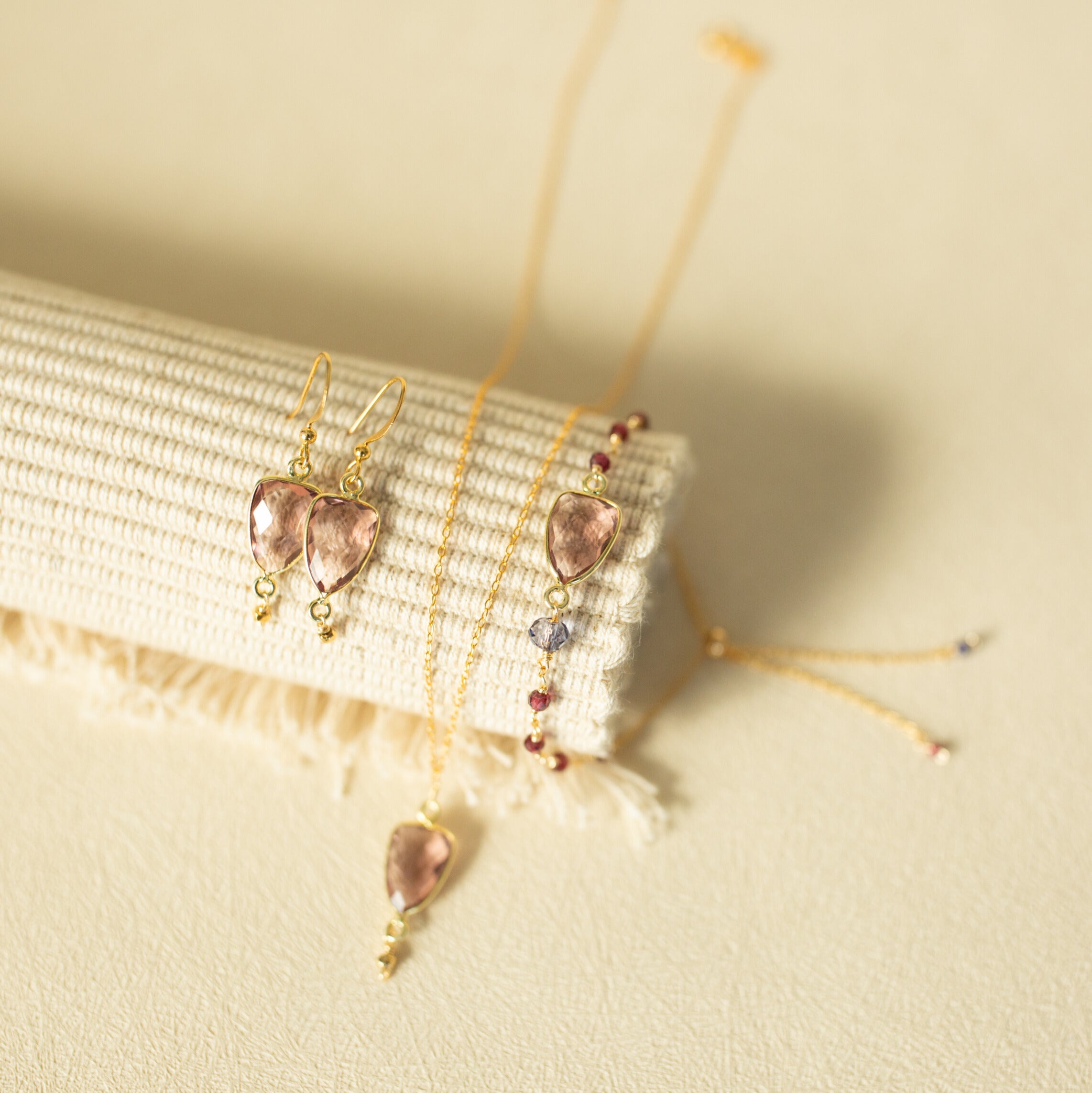Rhodolite Garnet Silver Isla Collection