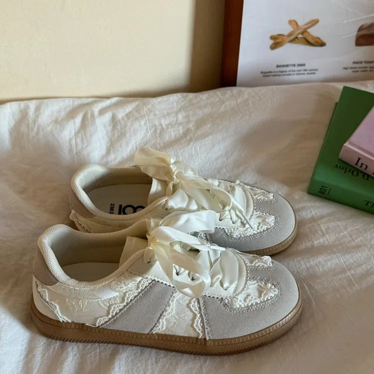 Women's Sneakers Luxury Brand Casual Shoes Light Comfortable Walking Shoes for Women Lace Up Flats Fashion Designer Ladies Shoes