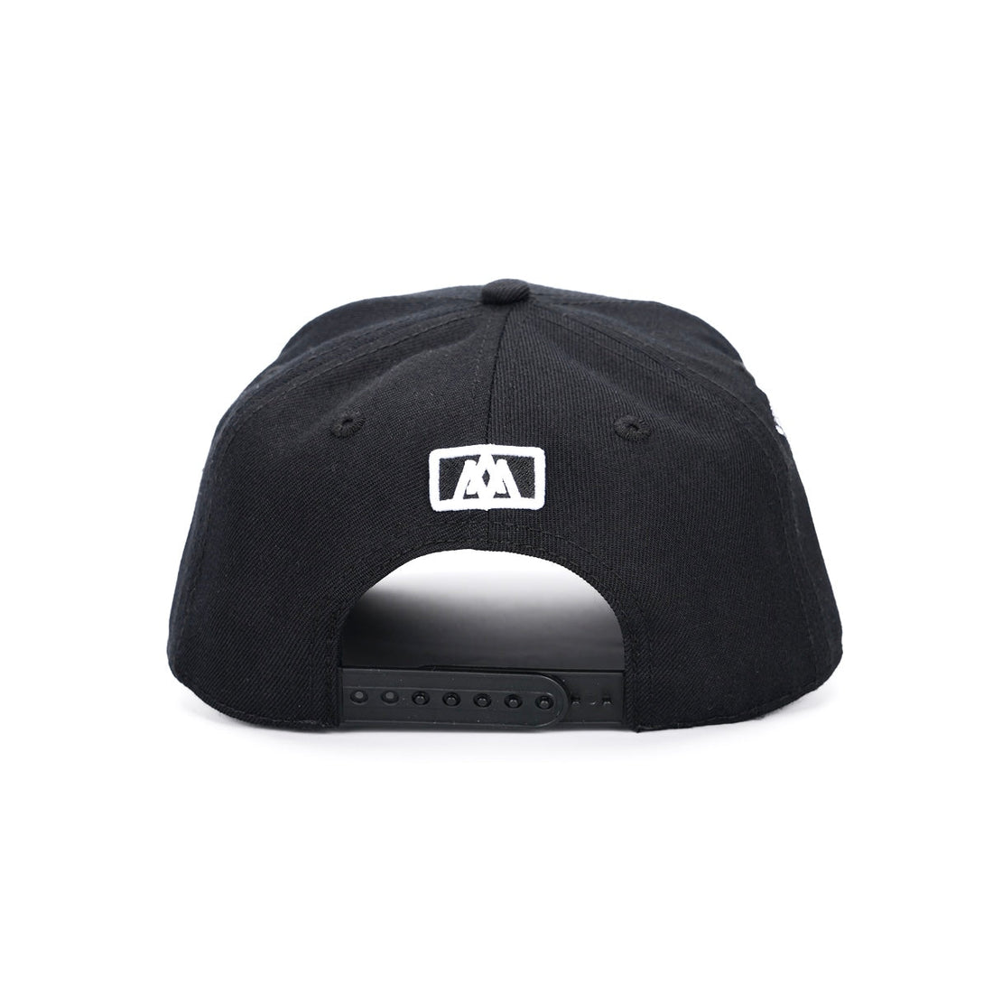 [PRE-ORDER - SHIPS BEGINNING OF AUGUST] ‘7’ Premium SnapBack - Black/White